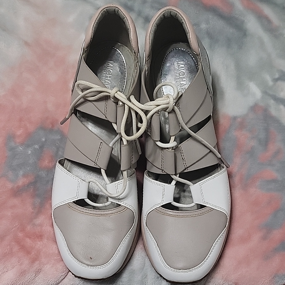 Michael Kors Beige and White Leather Sneakers 8M